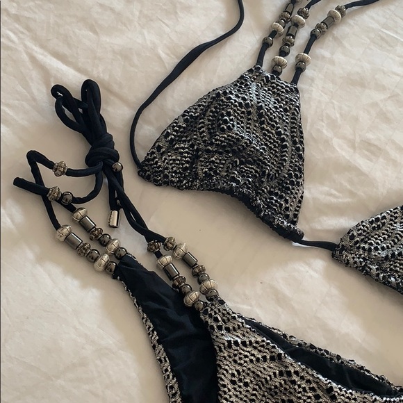 Beach bunny bikini set - Picture 2 of 4